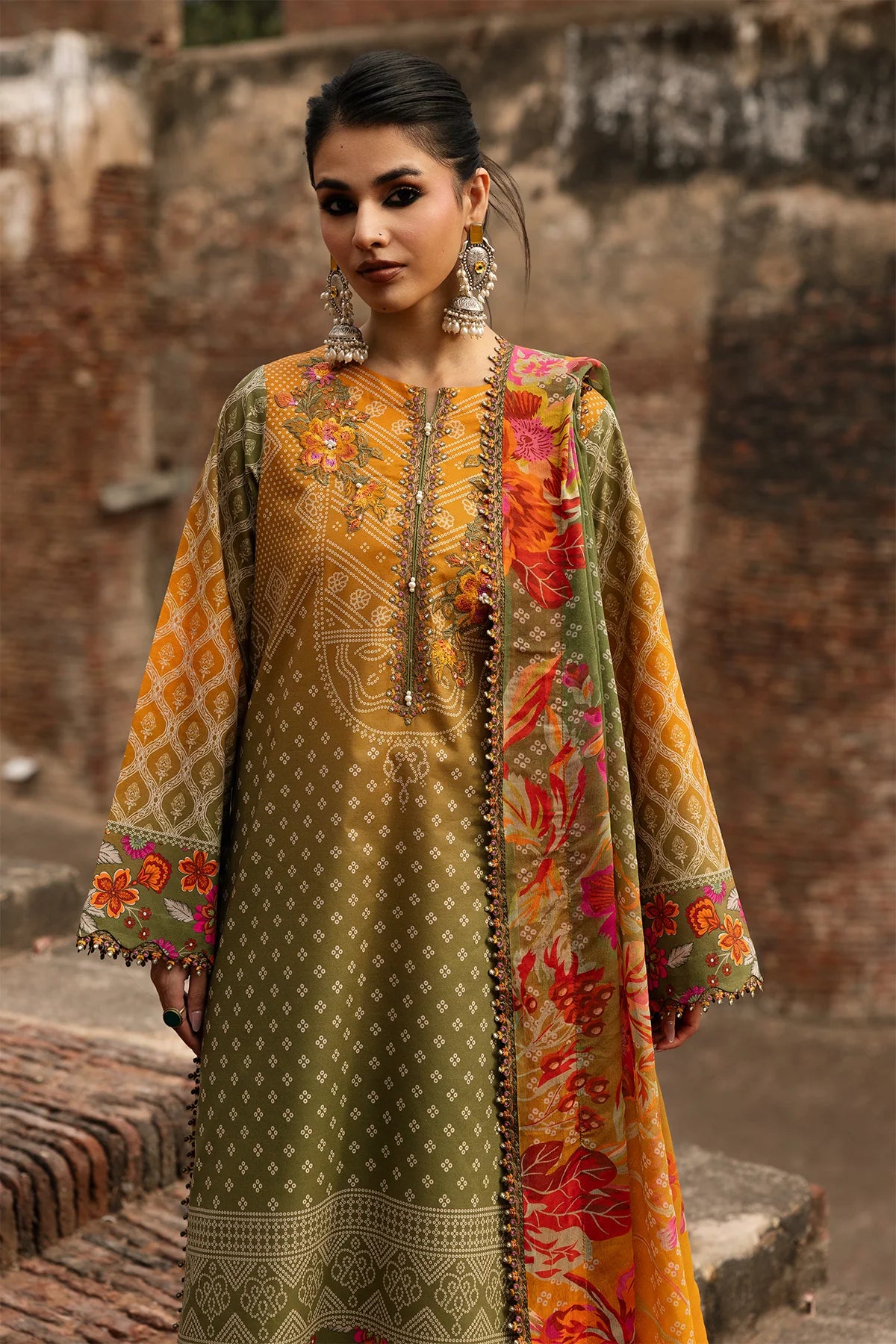 Charizma D-814 Printed three piece suit