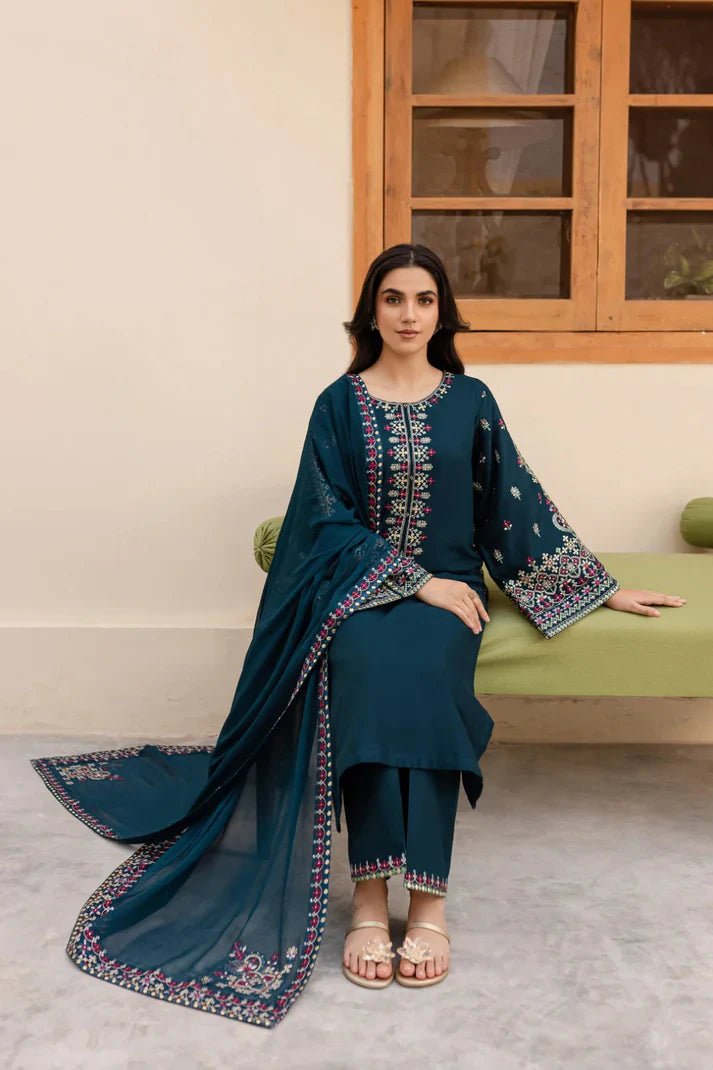 Garnet Embroidered Dahank Three Piece noors