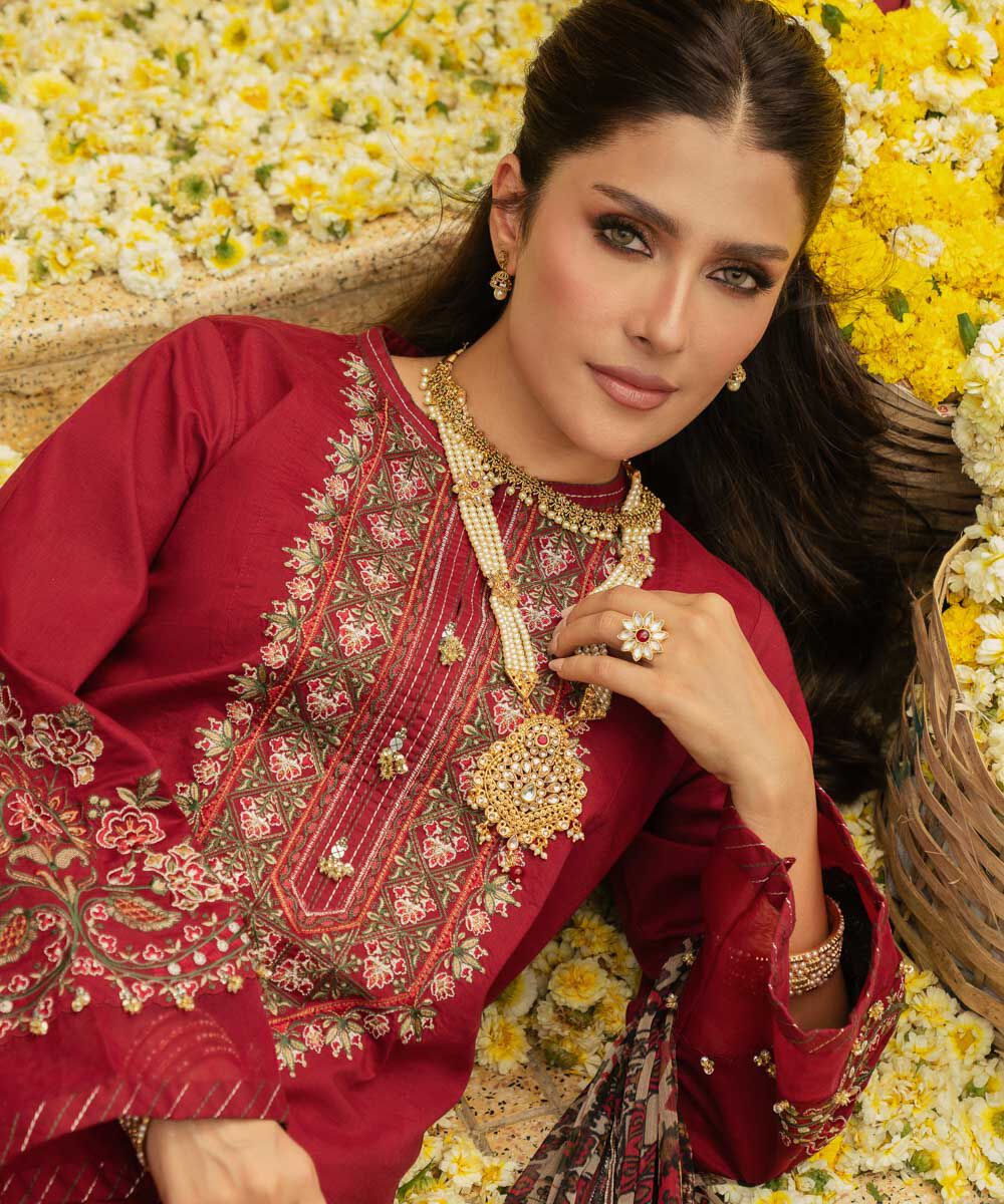 Sapphire Dahank Embroiderd Three Piece SP-68