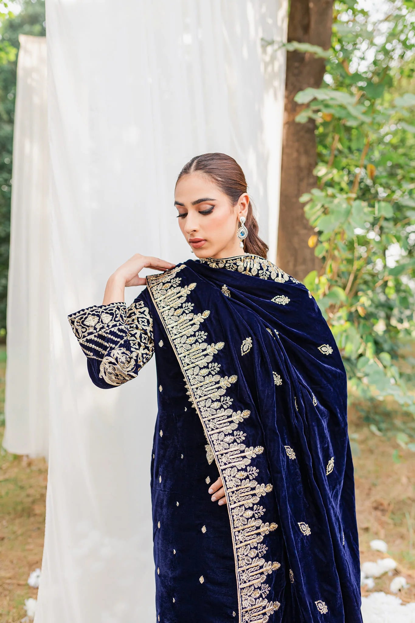 Makhmal Velvet Embroiderd Three Piece MK-976