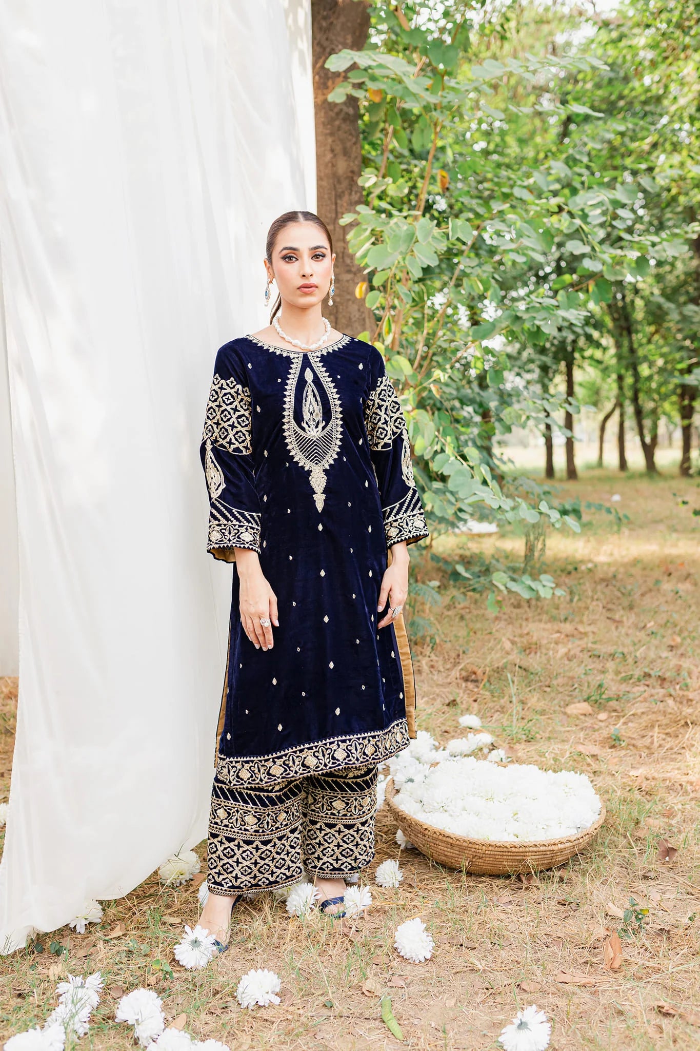Makhmal Velvet Embroiderd Three Piece MK-976