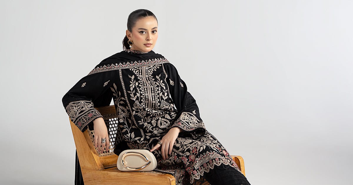 Maria-B Luxury Law Embroidered Three Piece MB-6129