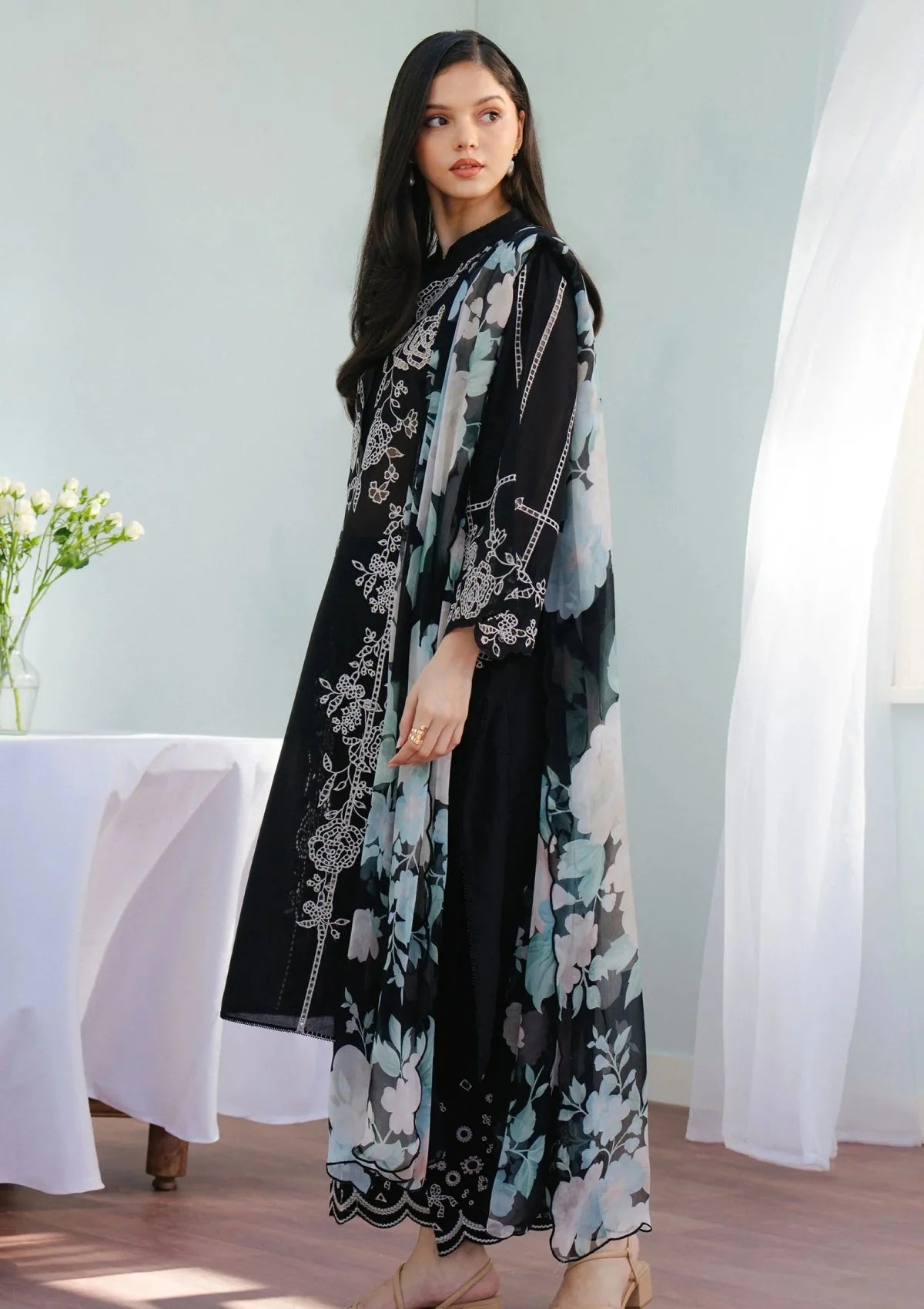 Zarashahjhan Embroidered lawn Three Piece COCO-19 Black