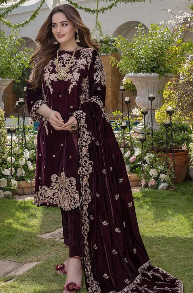 Zainab Chottani Velvet Embroidered Three Piece ZC-111 Mehroon