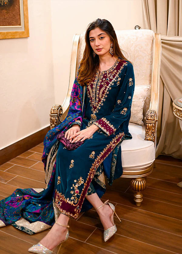 Laam Velvet Embroiderd Three Piece LM-101