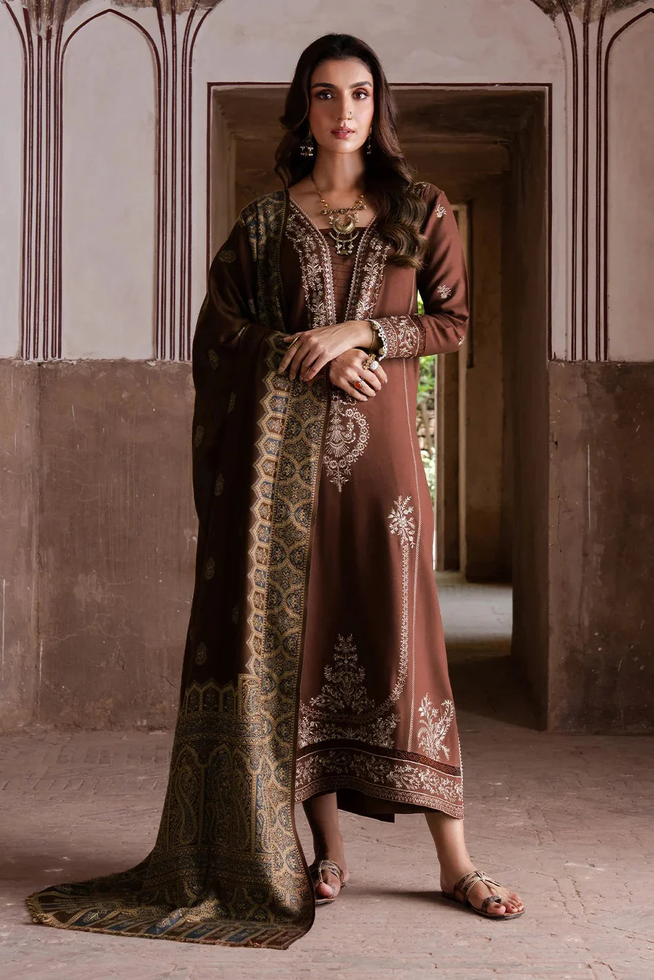 Izel Embroidered Dhanak Three Piece D-223