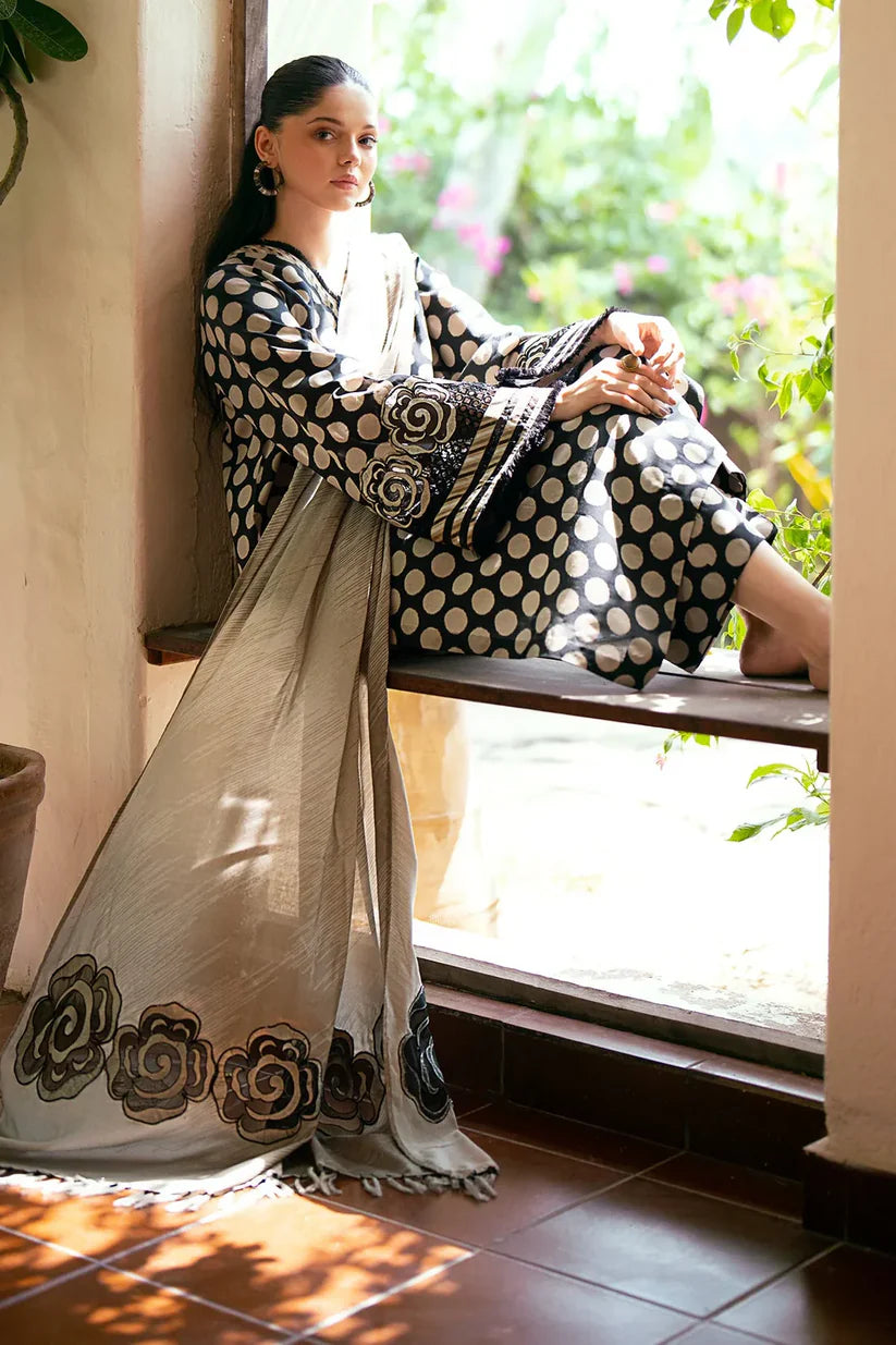 Baroque D-804 Khaddar Printed three piece
