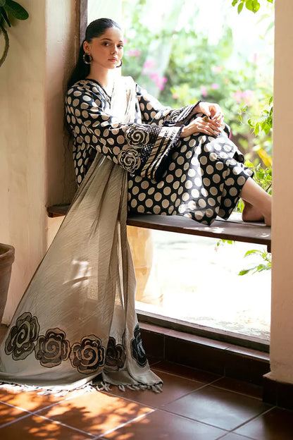 Baroque D-804 Khaddar Printed three piece