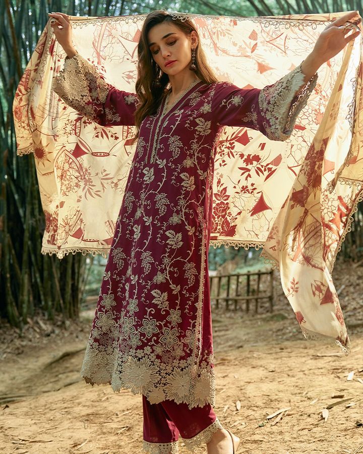 Asim jofa Lawn Embroiderd Three piece Mehroon AJM-01