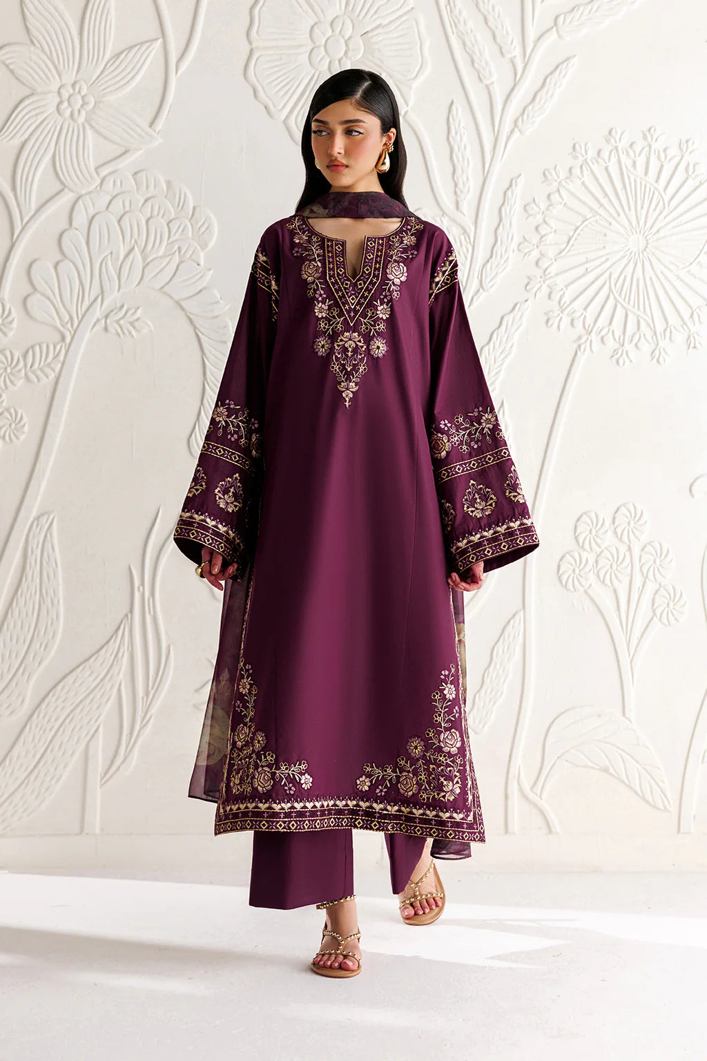 Iznik Embroidered Lawn Three Piece D-023