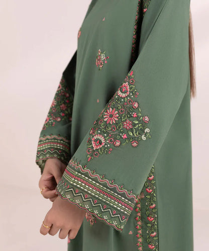 sapphire Embroidered lawn Three Piece SP-716