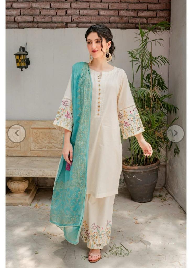 Zc-882 Off White Embroidered Lawn 3pc