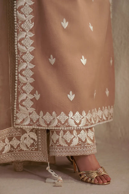 Reina Embroidered Lawn Three Piece RN -367