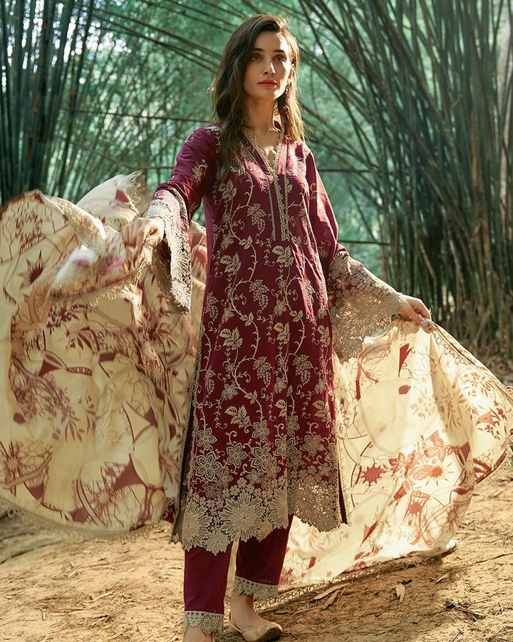 Asim jofa Lawn Embroiderd Three piece Mehroon AJM-01