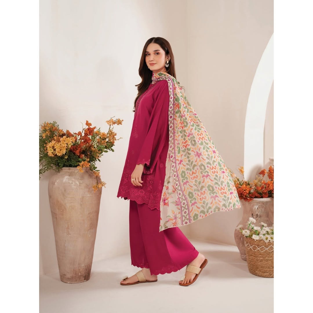 Sapphire SP-26 Embroidered Lawn 3pc