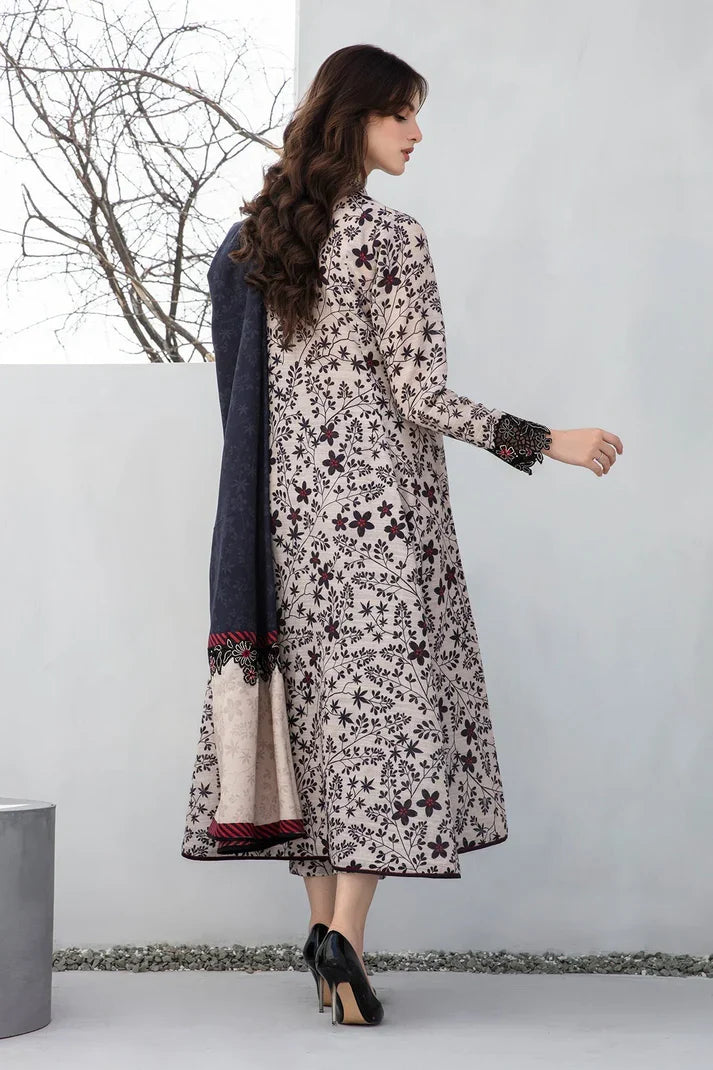 Baroque D-800 Khaddar Printed three piece