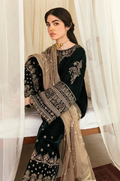 Qalamkar Velvet Embroidered Three Piece QL-111