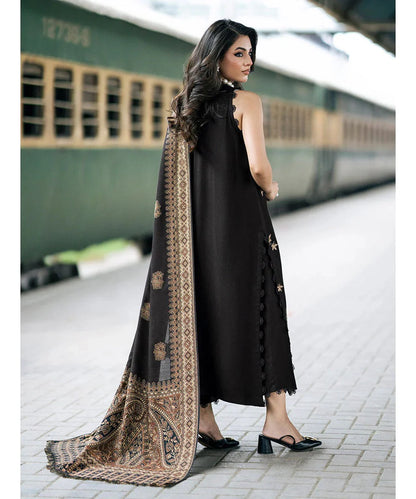 Izel Embroidered Dhanak Three Piece D-90