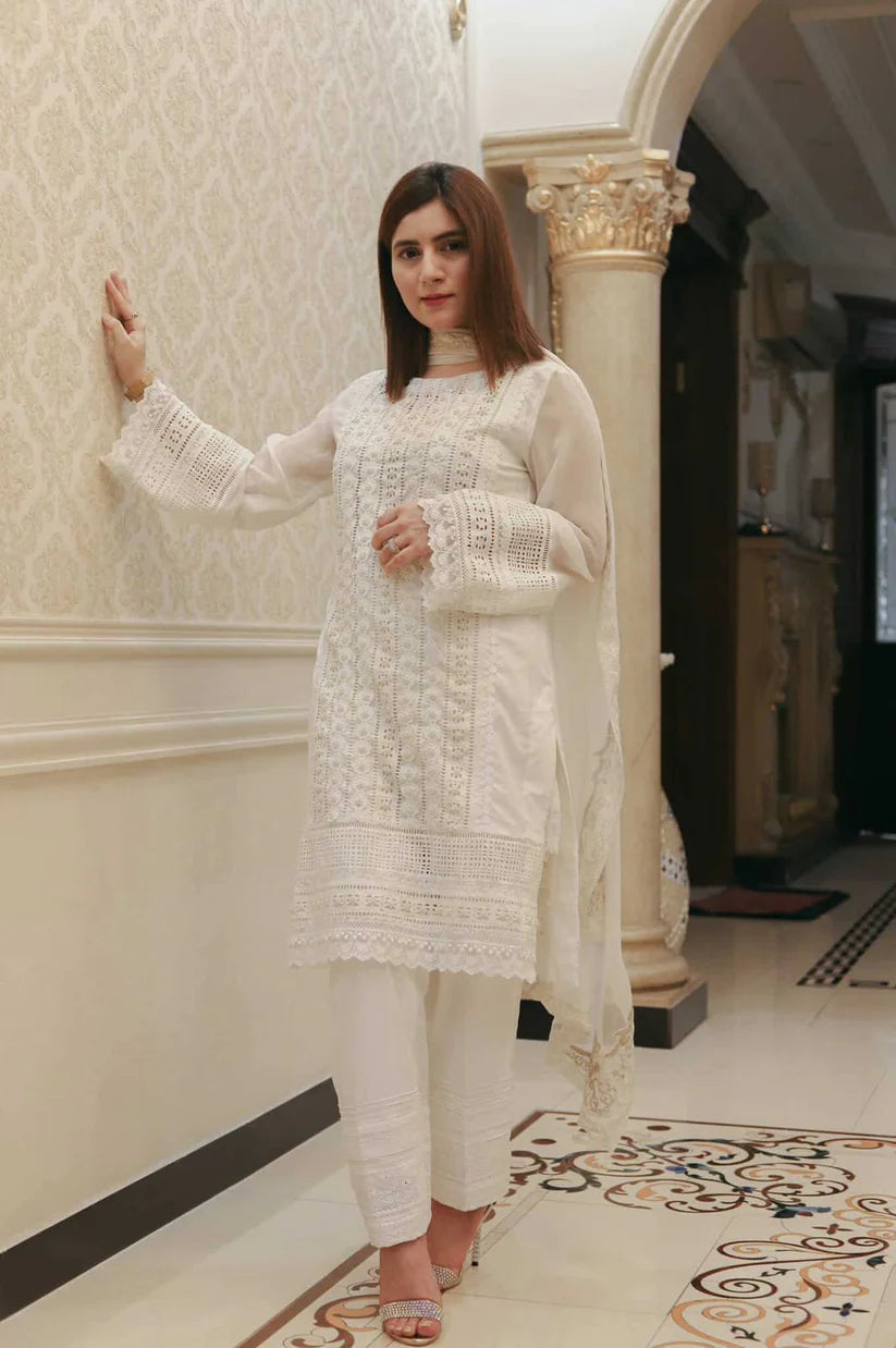 Khaadi |Chikenkari Lawn Embroidered | Three Piece Collection D-750