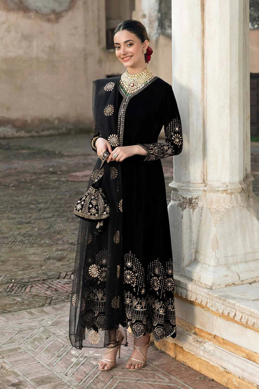 Zainab Chotani ZC-233 Embroidered Velvet Three piece Winter Collection