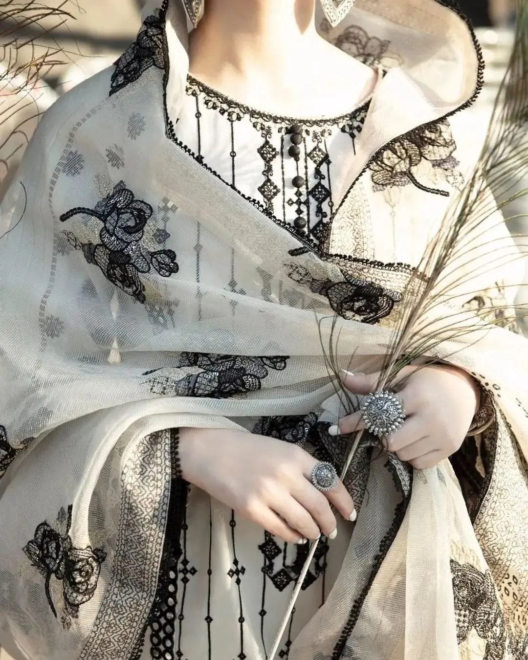 Qalamkar  3PC LAWN HEAVY EMBORIDERED DRESS.(QK01)
