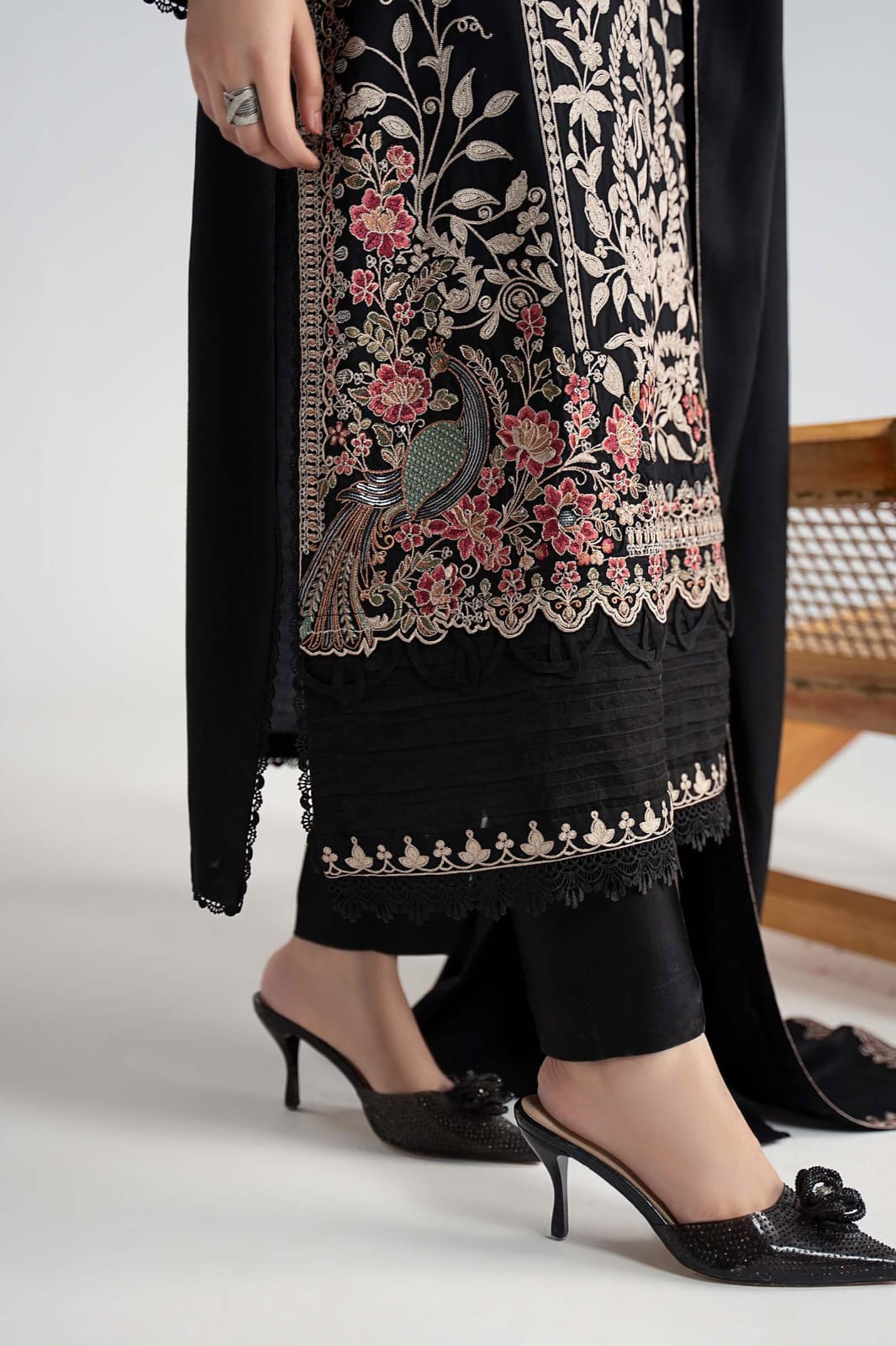 Maria-B Luxury Law Embroidered Three Piece MB-6129