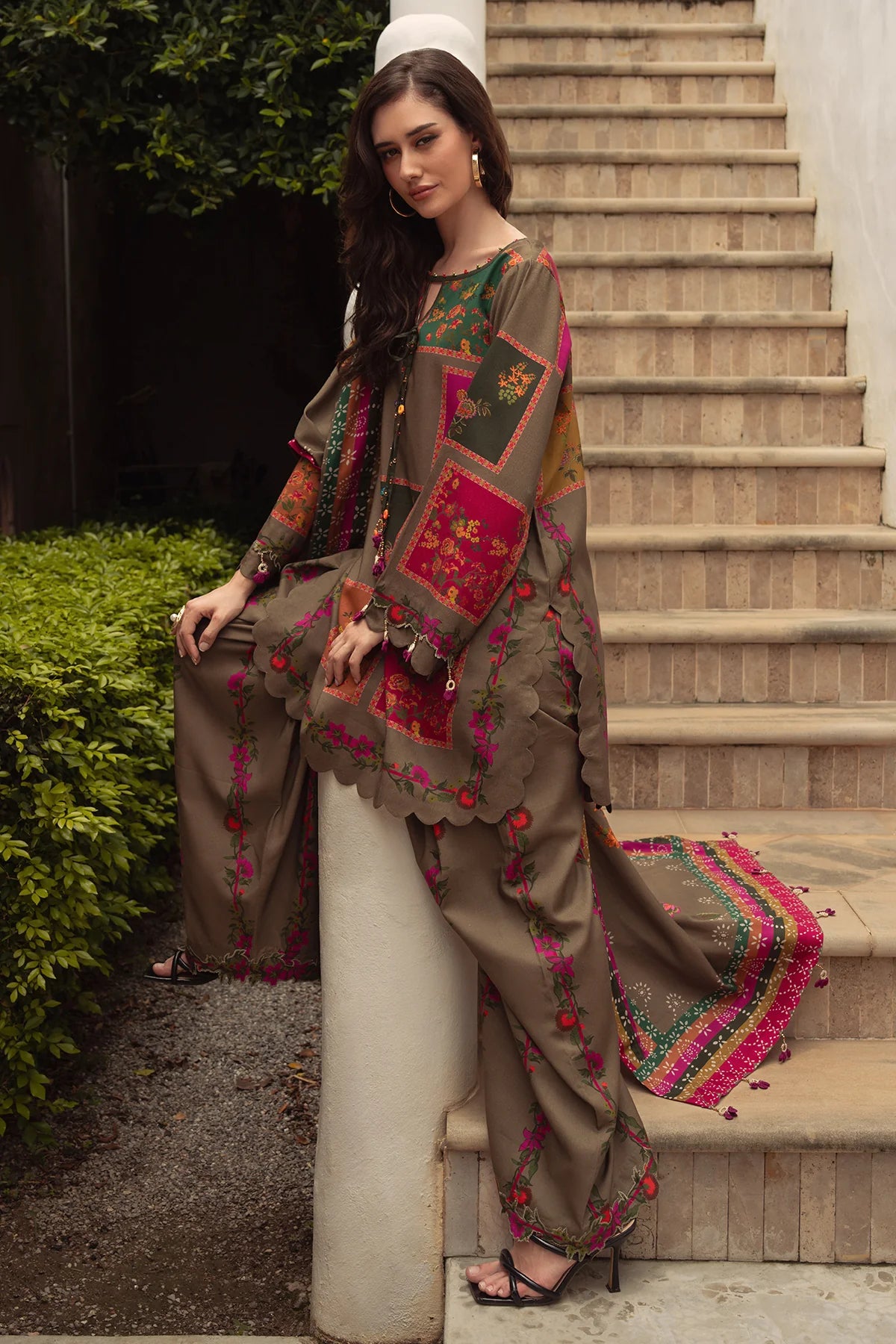 Baroque D-187 Khaddar Printed three piece