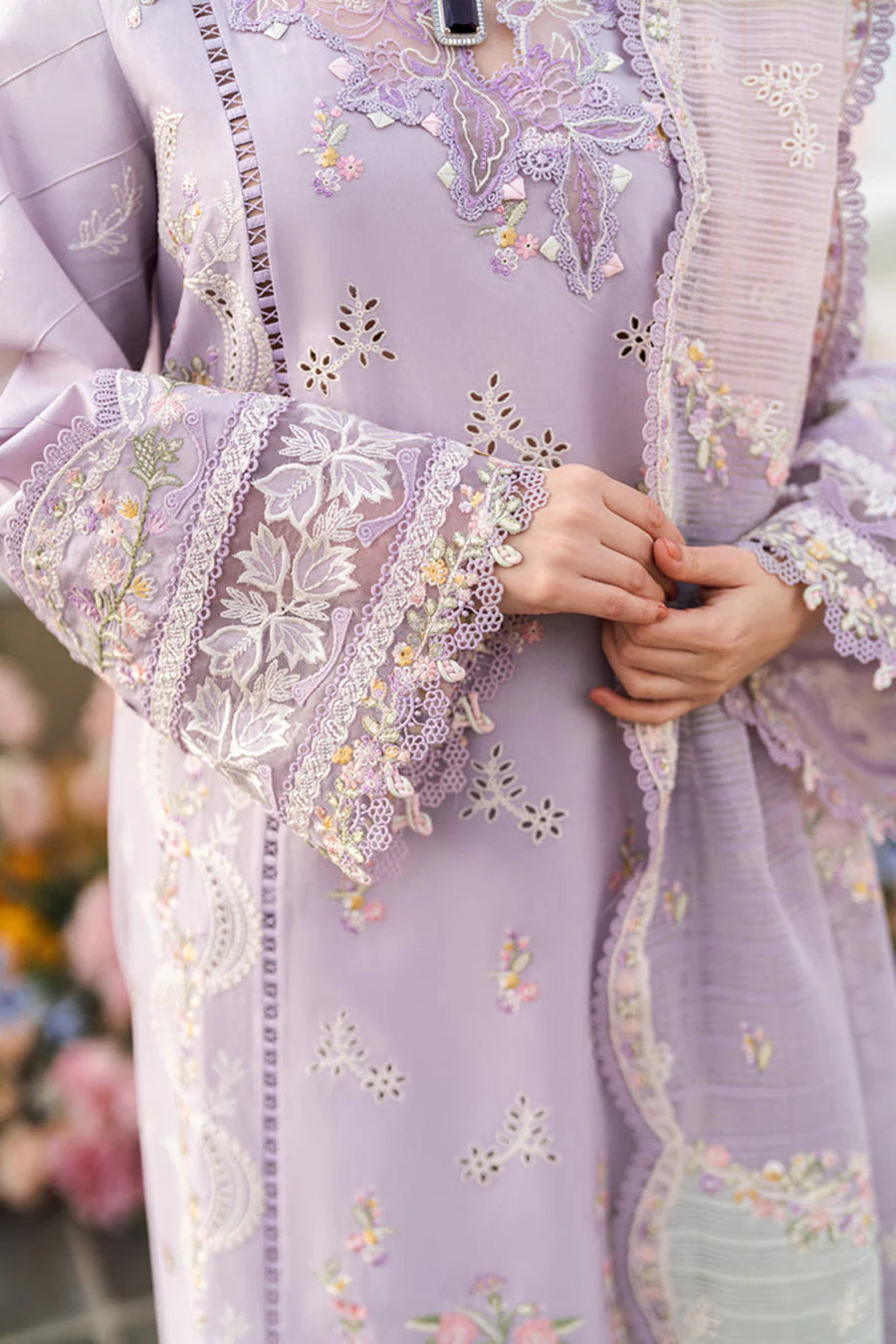 Qalamkar Lawn Chiken-Kari  Embroidered Three Piece QL-141
