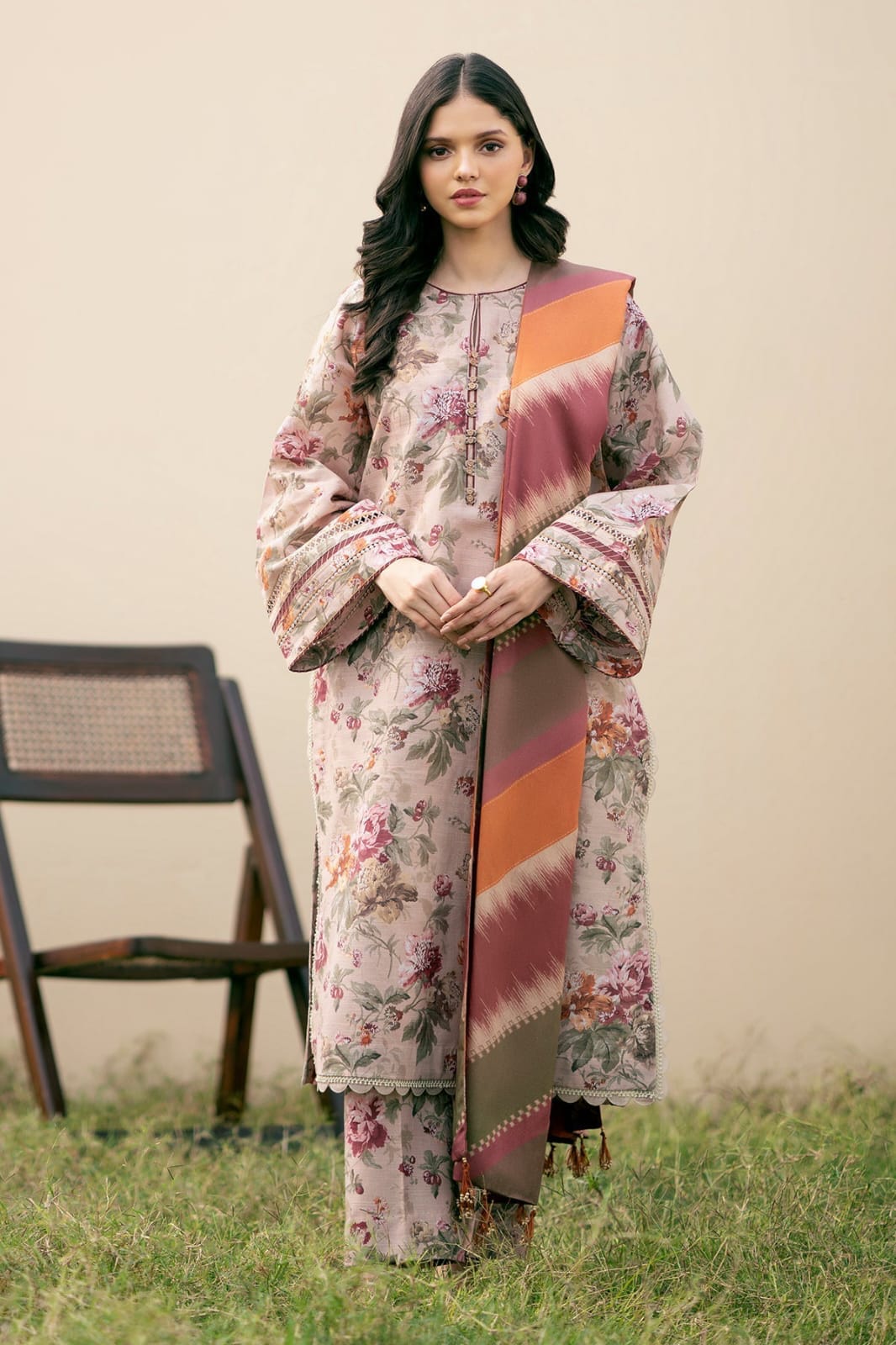 Baroque D-191 Khaddar Printed three piece
