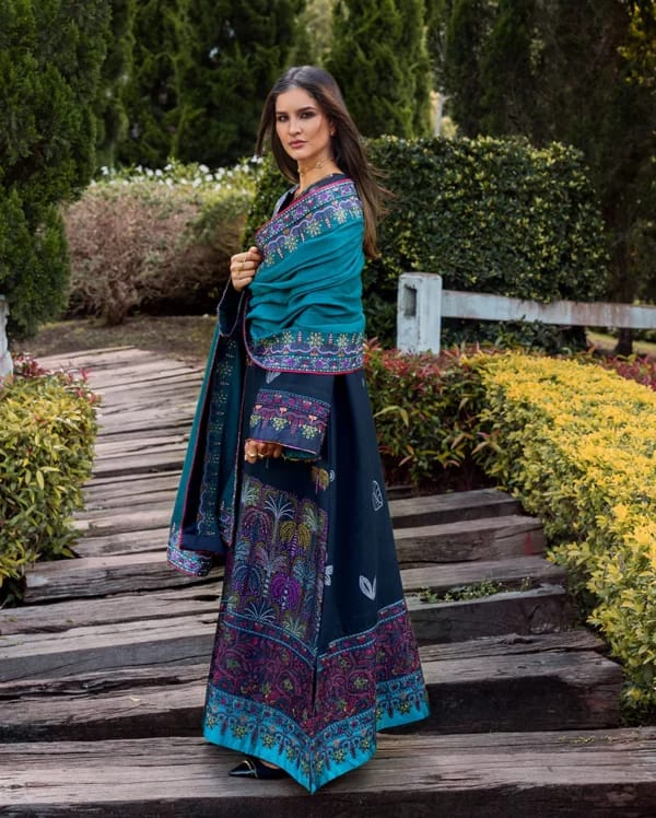 Mushq Embroidered Lawn Three Piece MQ-6512